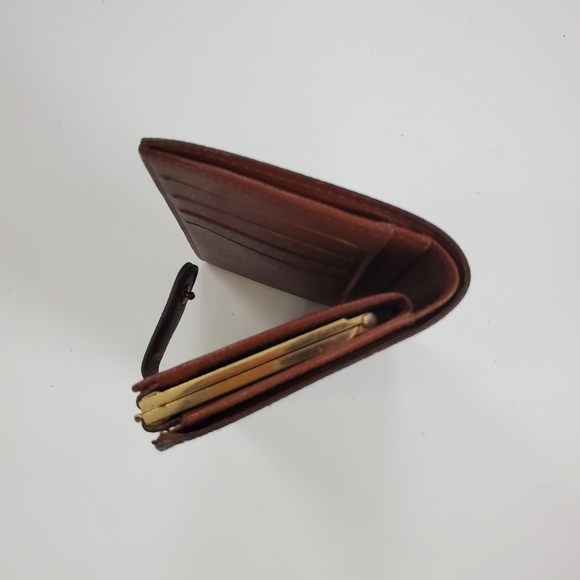 Louis Vuitton Monogram KISSLOCK WALLET - Picture 9 of 11